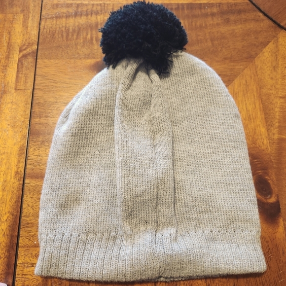 Disney Hocus Pocus Beanie Winter Hat - Picture 2 of 7